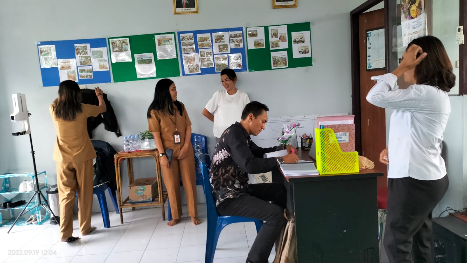 Perpusnas Lakukan Survey Kajian Kegemaran Membaca di Perpusdes KASIH IBU desa Hunuth Kota Ambon